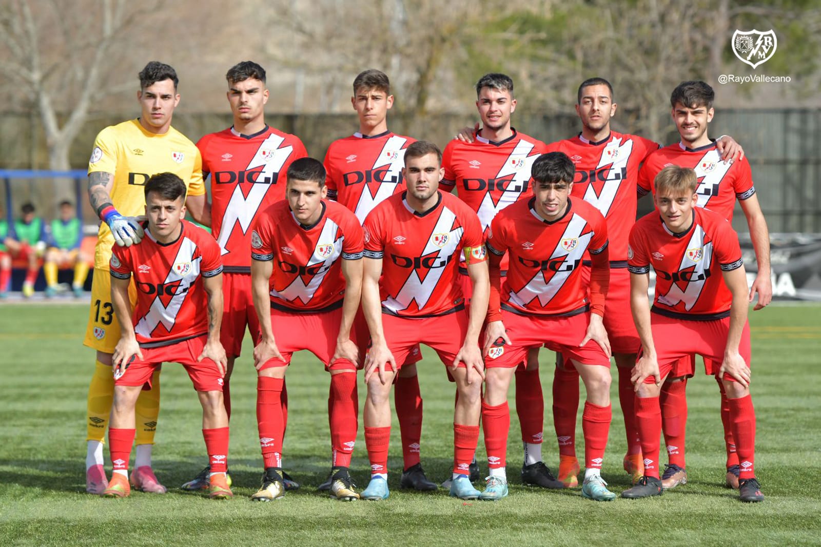 Indignacion en el Rayo B por el arbitraje en la derrota (3-0) contra el Ursaria