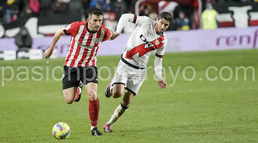 Comesaña: «Hay que transformar los empates en victorias y todo irá mucho mejor»