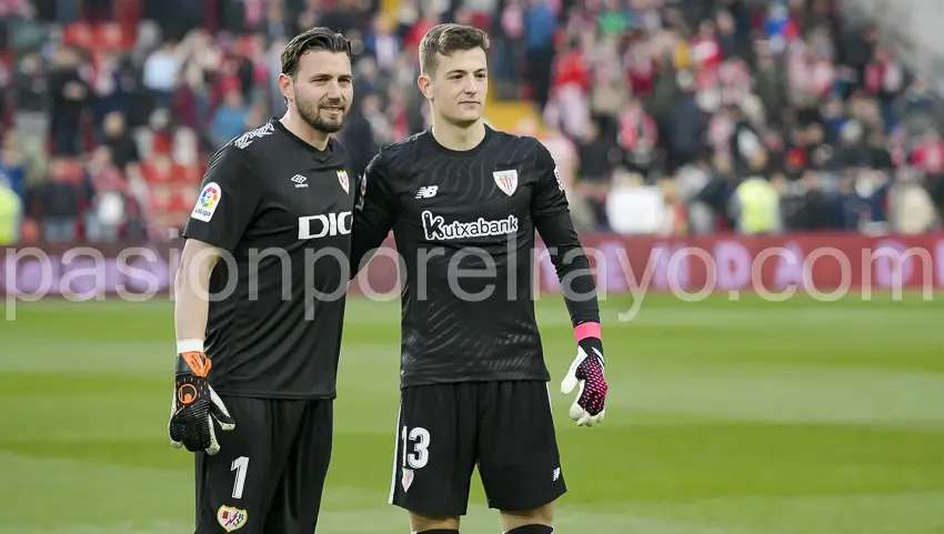 Dimitrievski y Agirrezabala vistieron de negro en homenaje a Iribar
