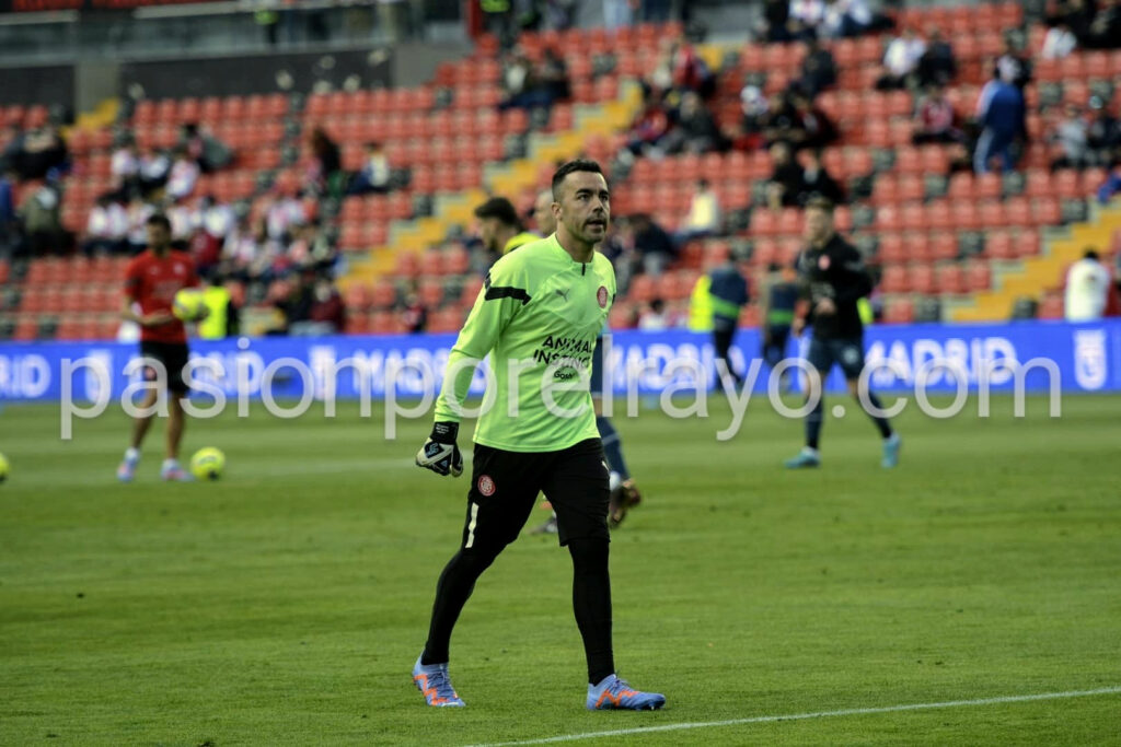 Dos ex guardametas de la franja regresaron a Vallecas con el Girona