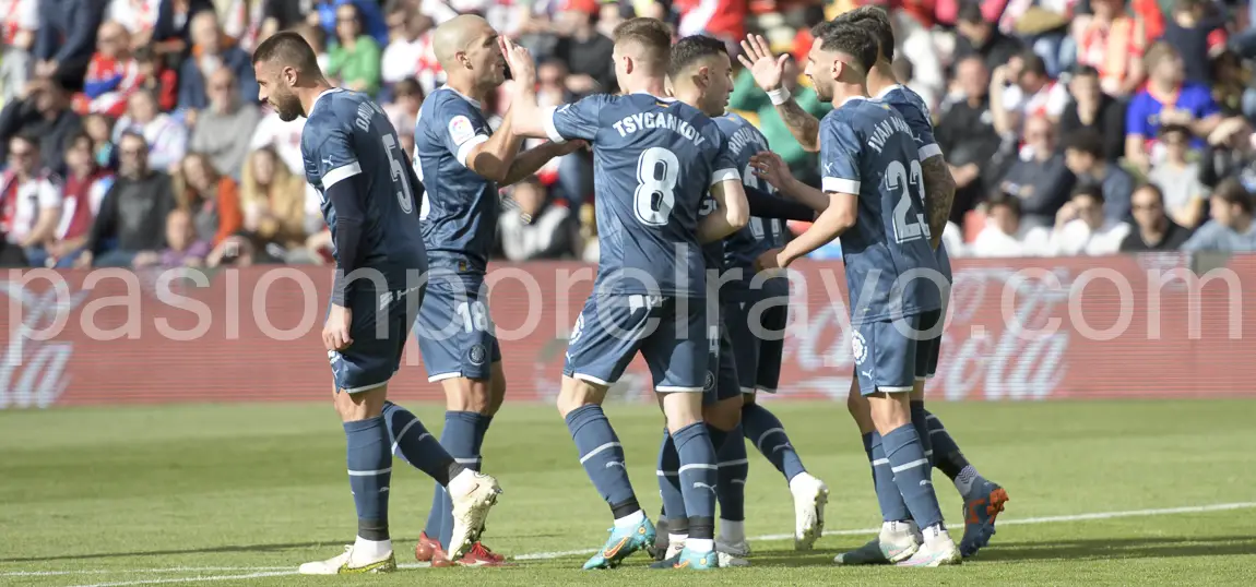 El Girona de Míchel golea al Madrid y adelanta al Rayo