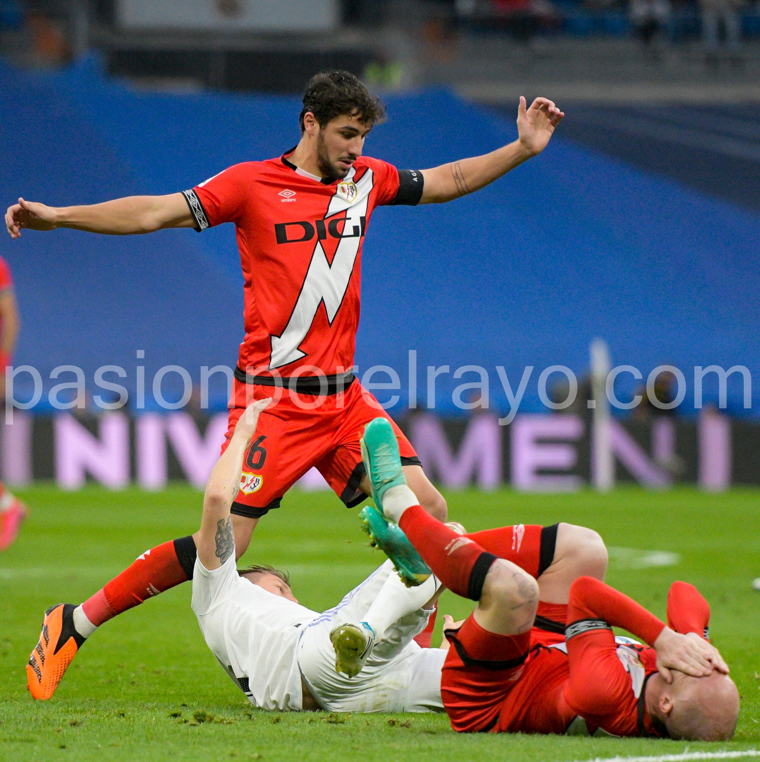 rayo vallecano santi9 scaled