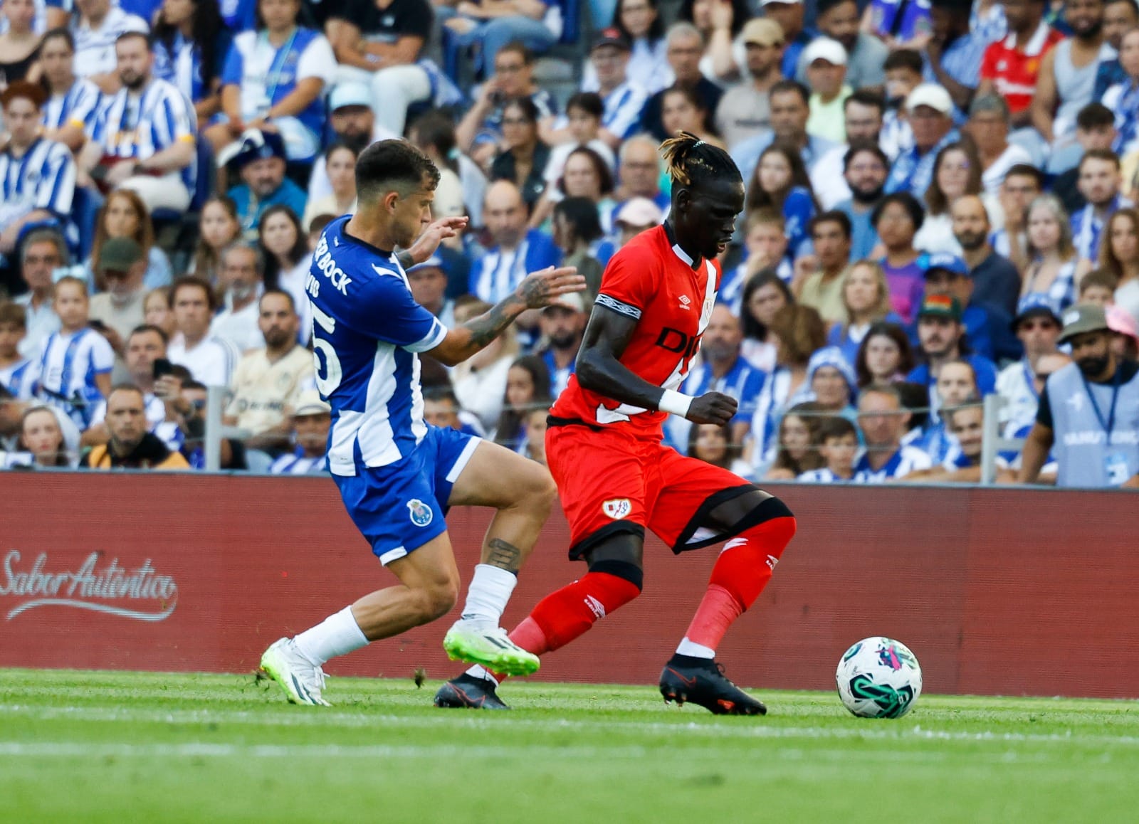 Ciss marcó en el primer balón que tocó a los 90 segundos de entrar al Granada – Rayo Vallecano