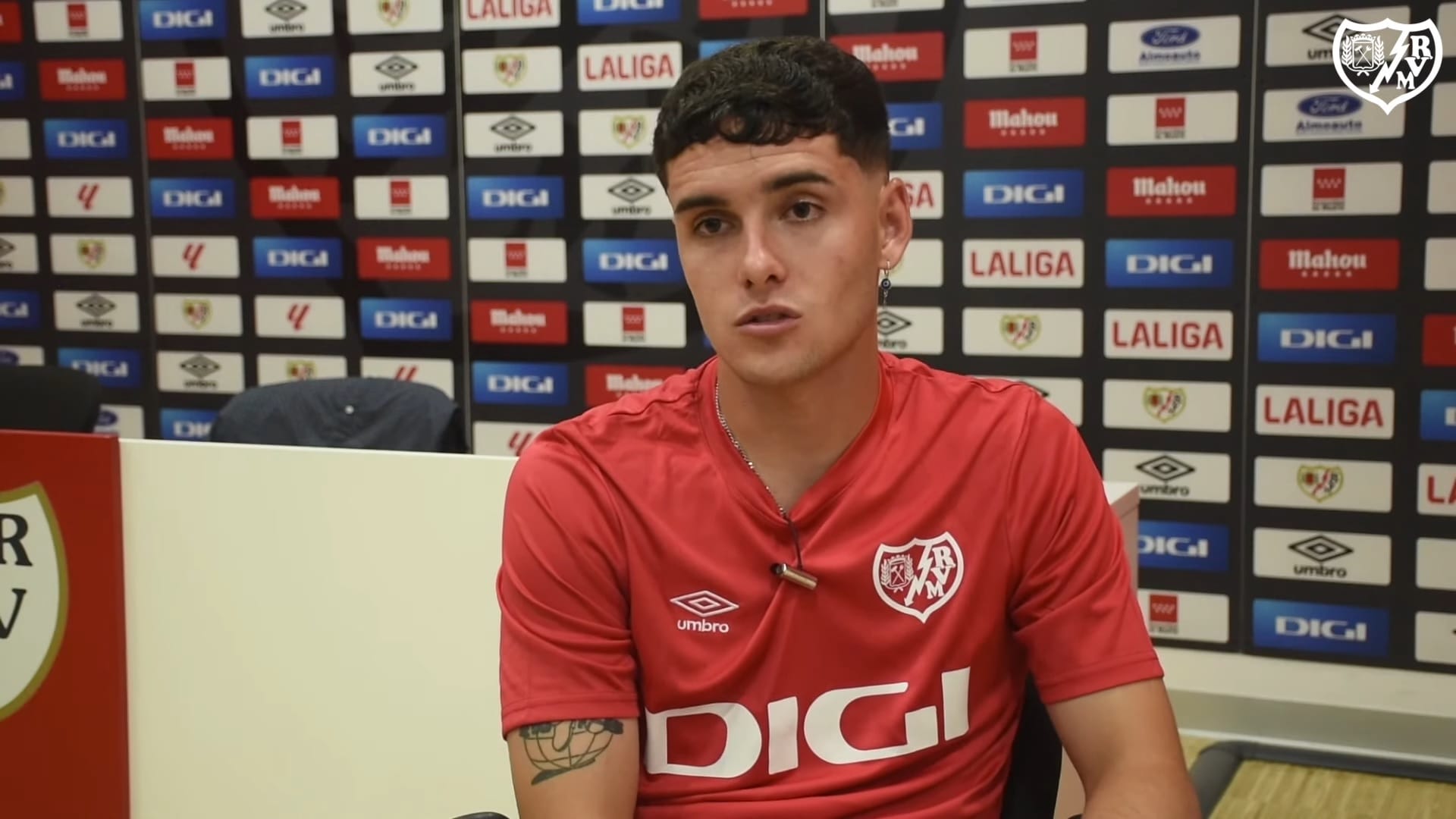 Camello, sobre su regreso al Rayo Vallecano: «El año pasado ya me sentía como en mi casa y ahora lo es»