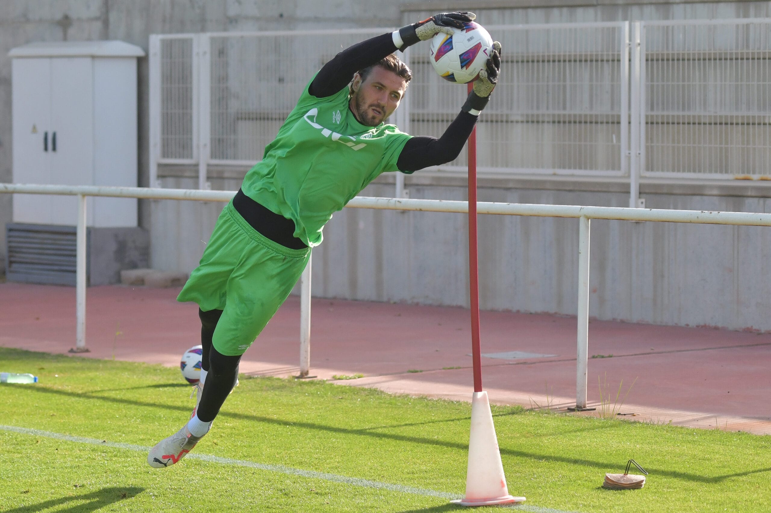 Dimitrievski sigue imbatido: segunda portería a 0 para el Rayo Vallecano