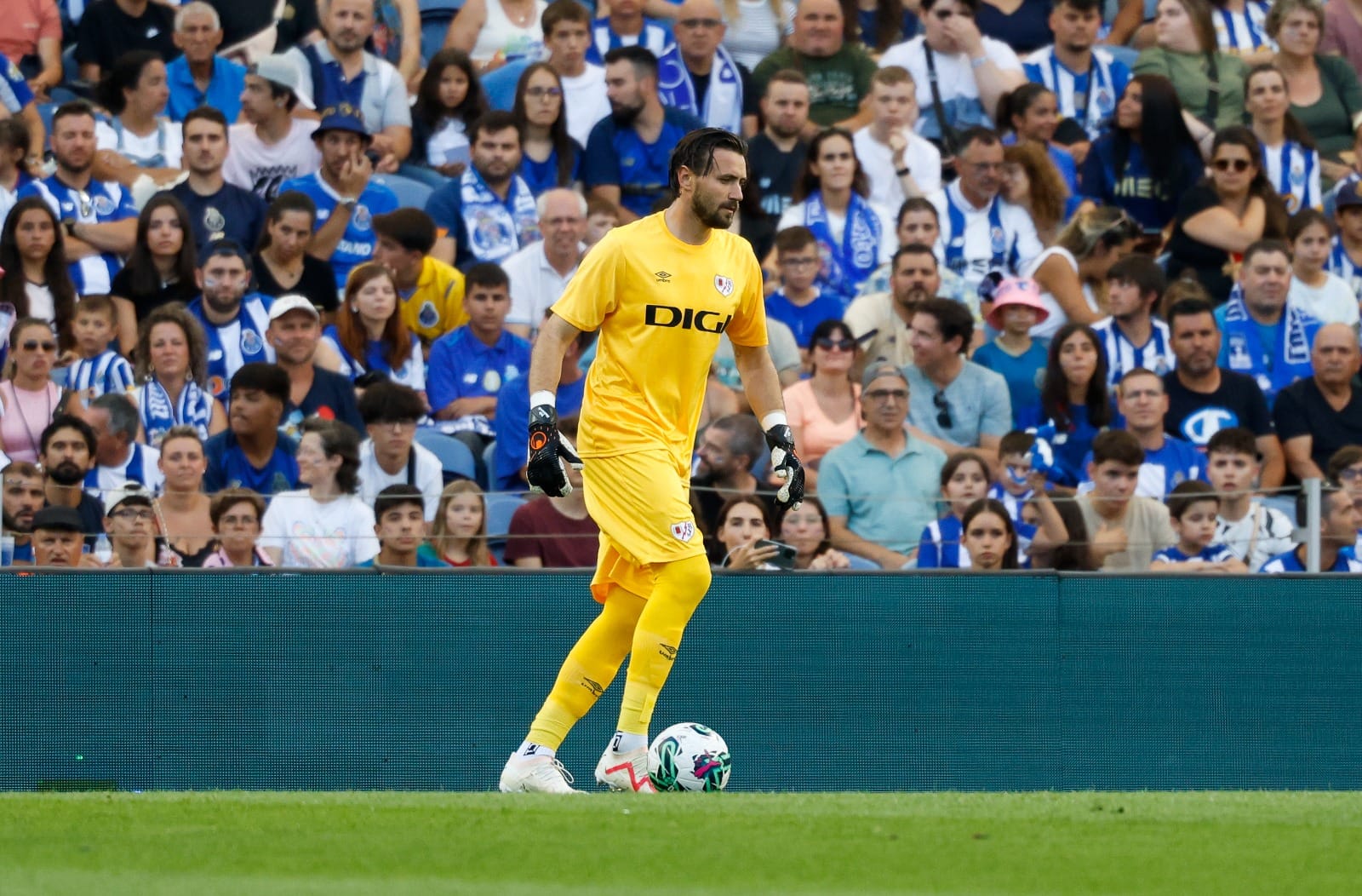 El brutal partido de Dimitrievski en Oporto que terminó con un error en el 99