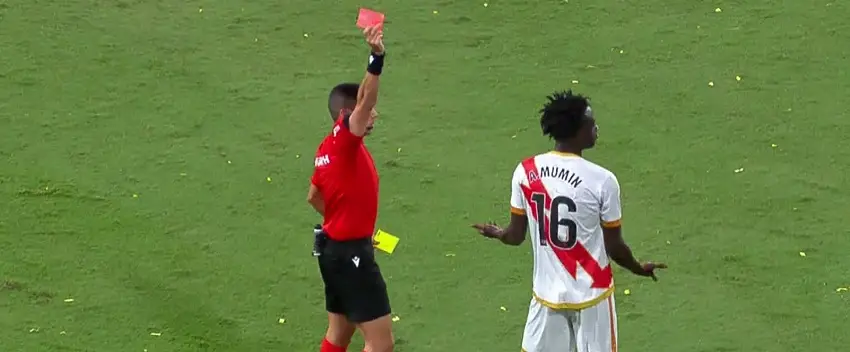 Mumin fue expulsado por decir «Fuck off, man»