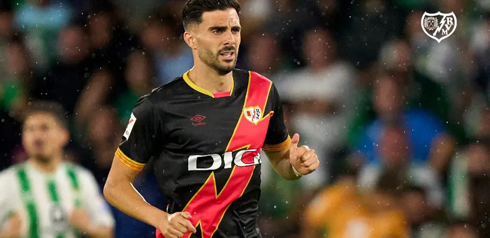 Kike Pérez debuta con el primer equipo del Rayo Vallecano