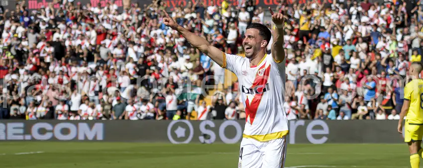 Kike Pérez logra su primer gol con la camiseta del Rayo Vallecano en primera