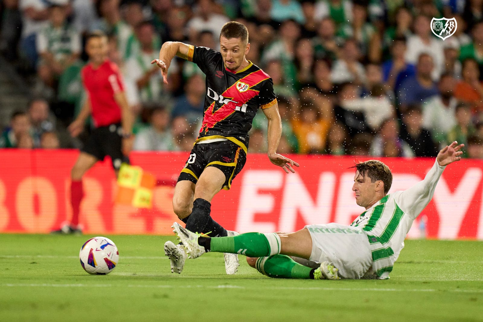 5 futbolistas del Rayo Vallecano se han ido con sus selecciones internacionales