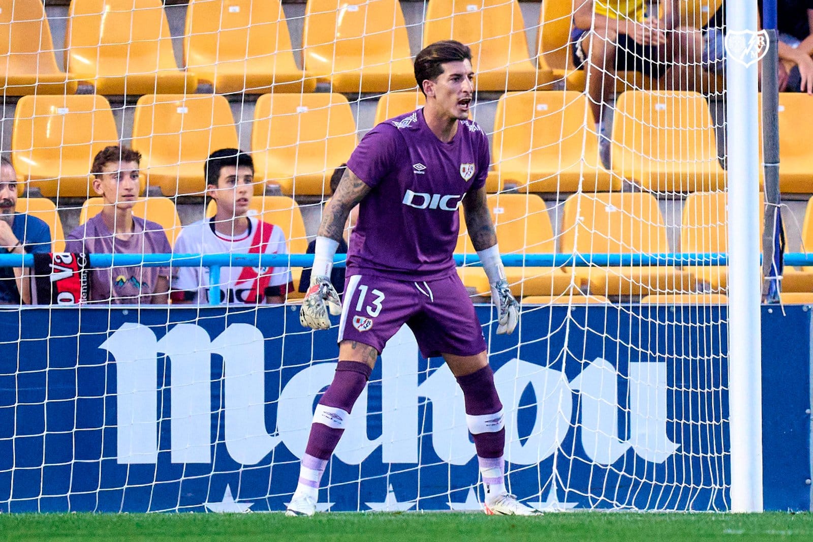 Cárdenas debuta con el Rayo Vallecano en el Trofeo Puchero