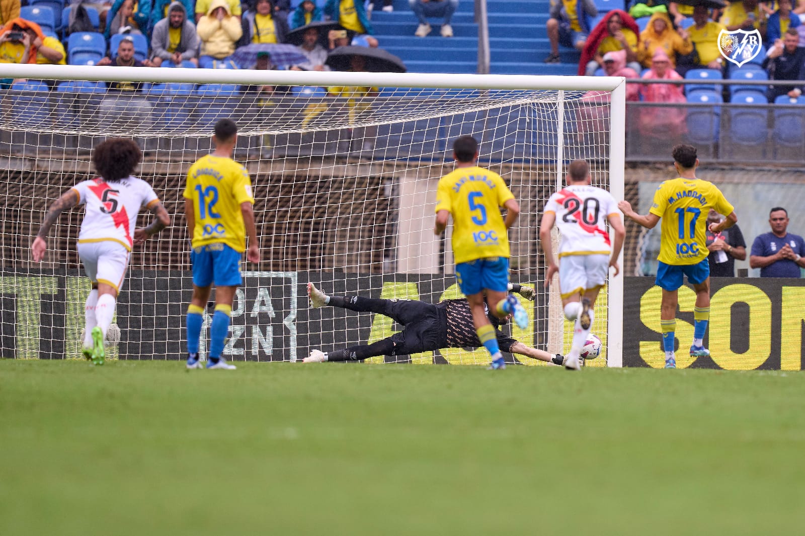Primer penalti en contra del Rayo Vallecano