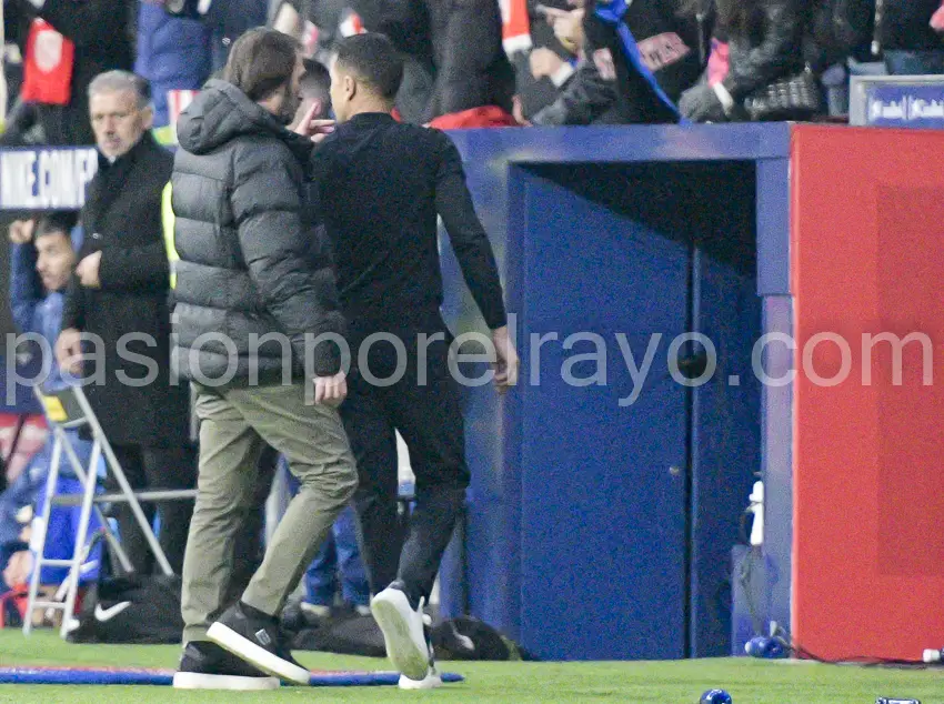 Francisco terminó expulsado por protestar