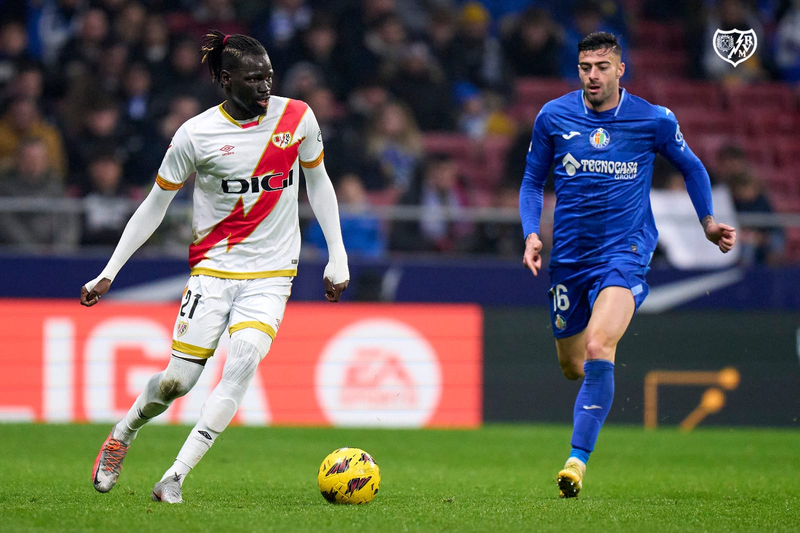 Ciss forzó la quinta amarilla para cumplir ciclo mientras está en la Copa Africana de Naciones