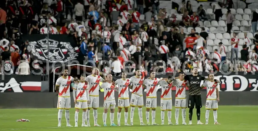 Aficionados del Rayo culpan al club de no hacer minuto de silencio por Aitor