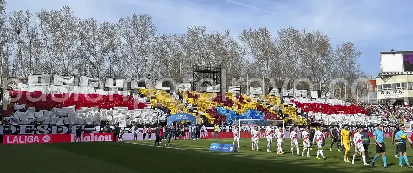 El rayismo prepara el mayor tifo de su historia para los Días del Rayismo