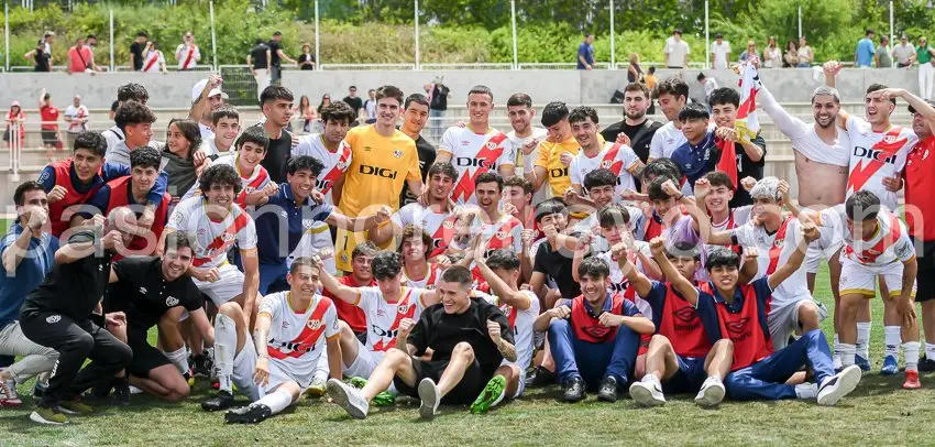 El Rayo B logra el milagro de la permanencia en un final de temporada de infarto