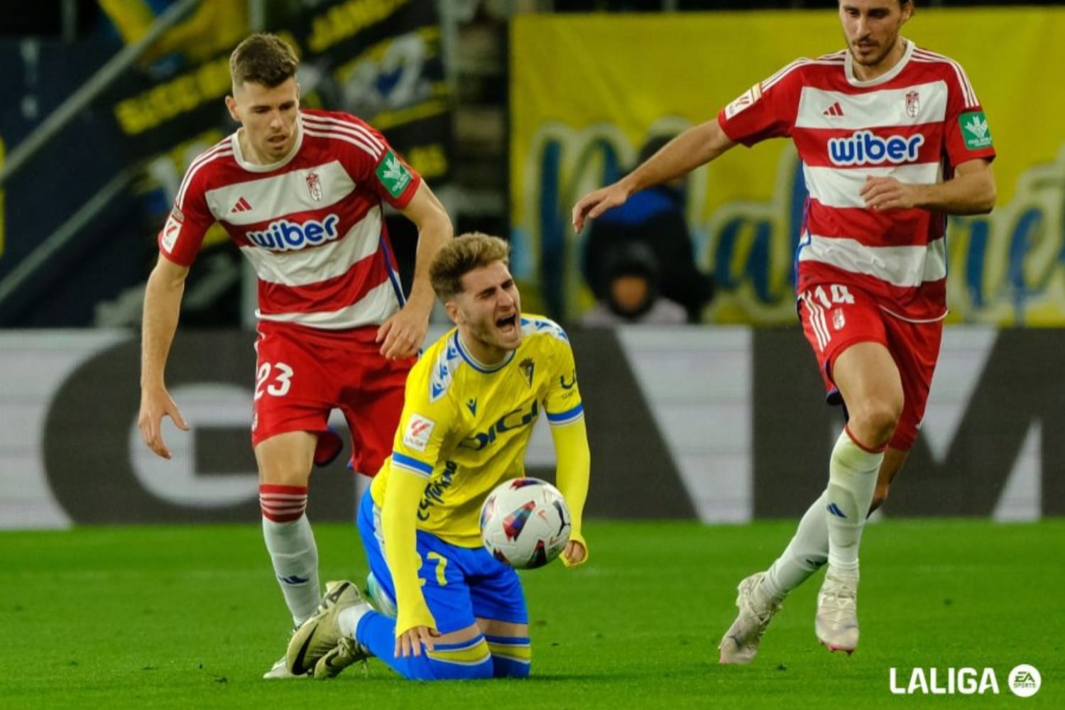 El Granada anuncia la cesión de Gumbau a un Rayo que guarda silencio