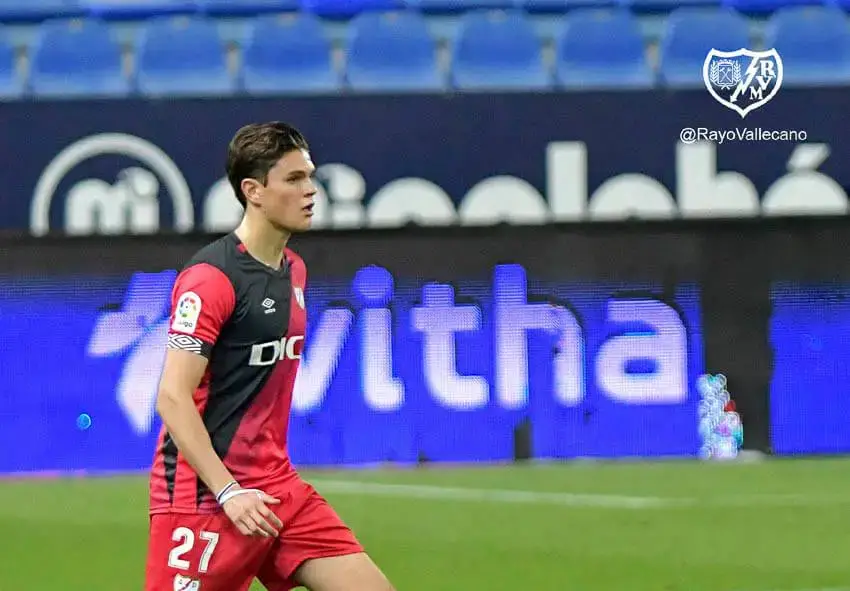 Martín Pascual se despide del rayismo: «Nos vemos por el barrio»