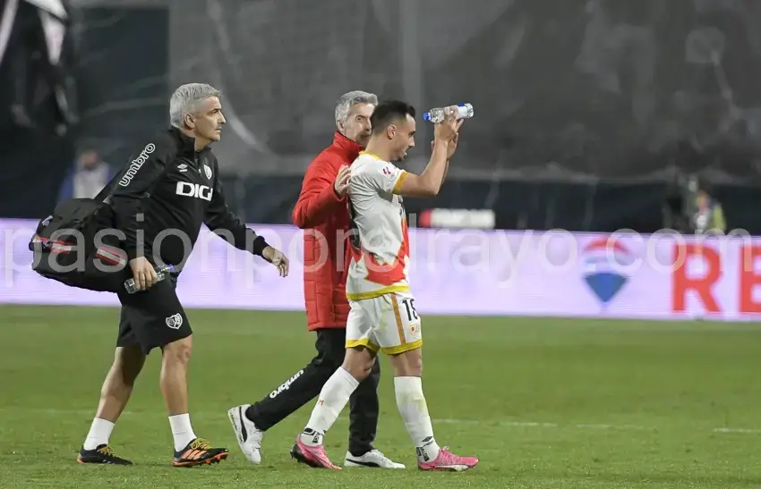Gimnasio para Álvaro García en su segundo día lejos de sus compañeros