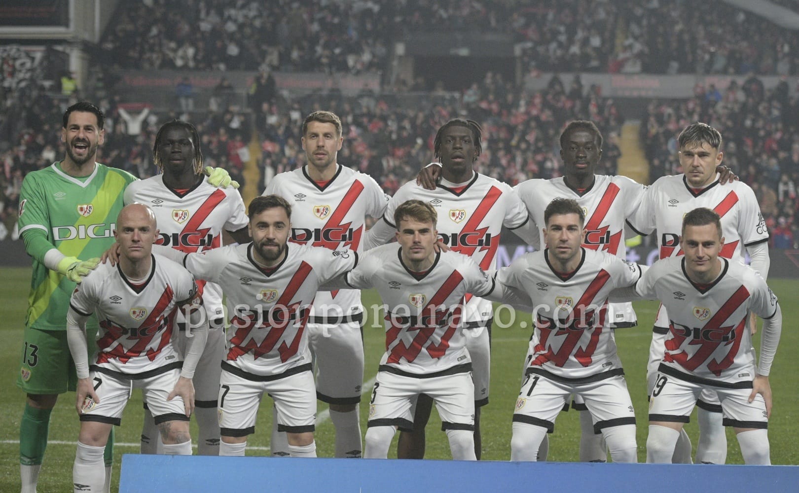 El Rayo Vallecano descorcha la botella de champán del juego aéreo