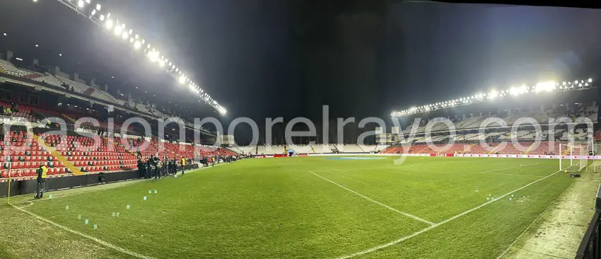 Entrenamiento a puerta abierta en el estadio