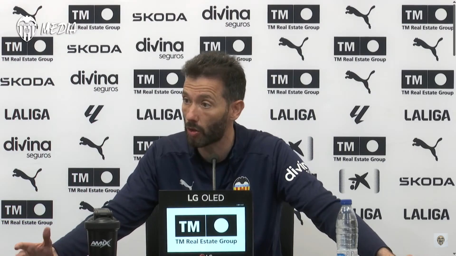 Carlos Corberán, en la previa del Rayo – Valencia «Será un partido frenético»