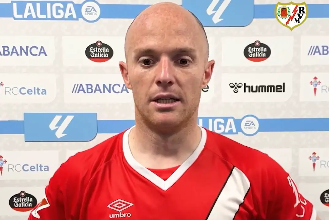 Isi, tras el Celta 1-2 Rayo: «Si algo caracteriza a este equipo es el esfuerzo del grupo»