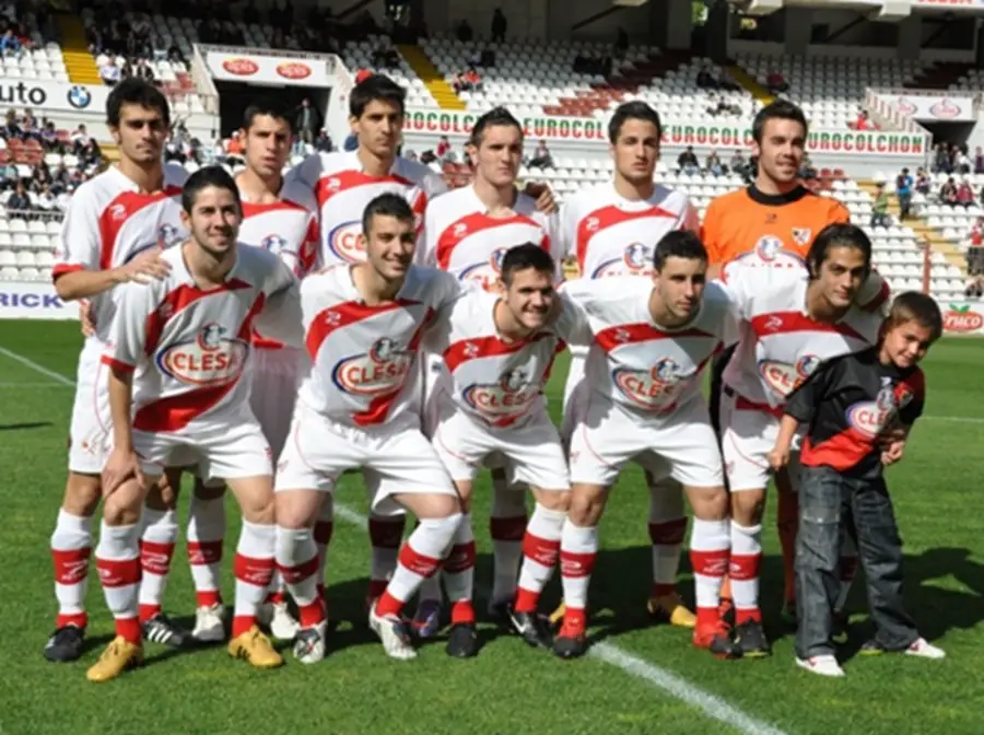 15 años y un mes del último ascenso del Rayo B
