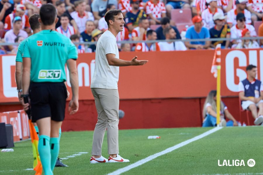 Íñigo Pérez, tras el Girona 1-3 Rayo: «Contento por ganar en un campo tan difícil»