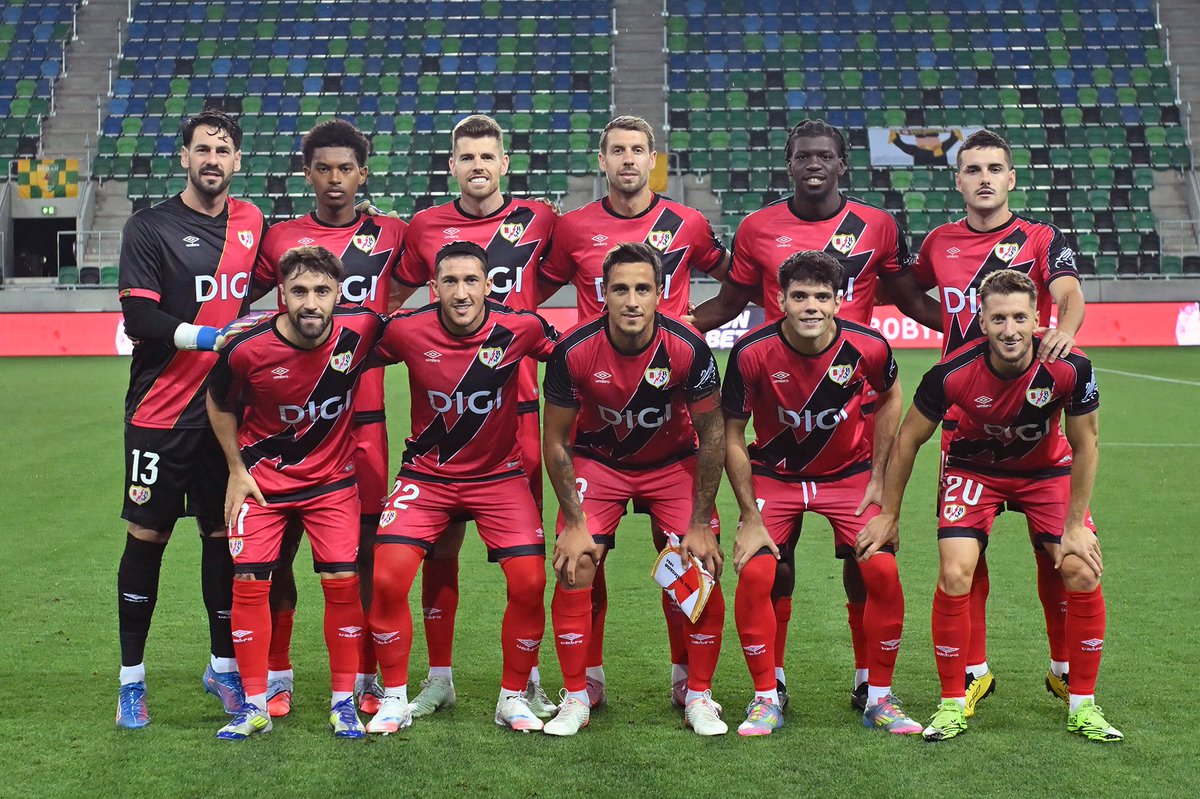 Trejo, capitán del Rayo en su debut en Conference League