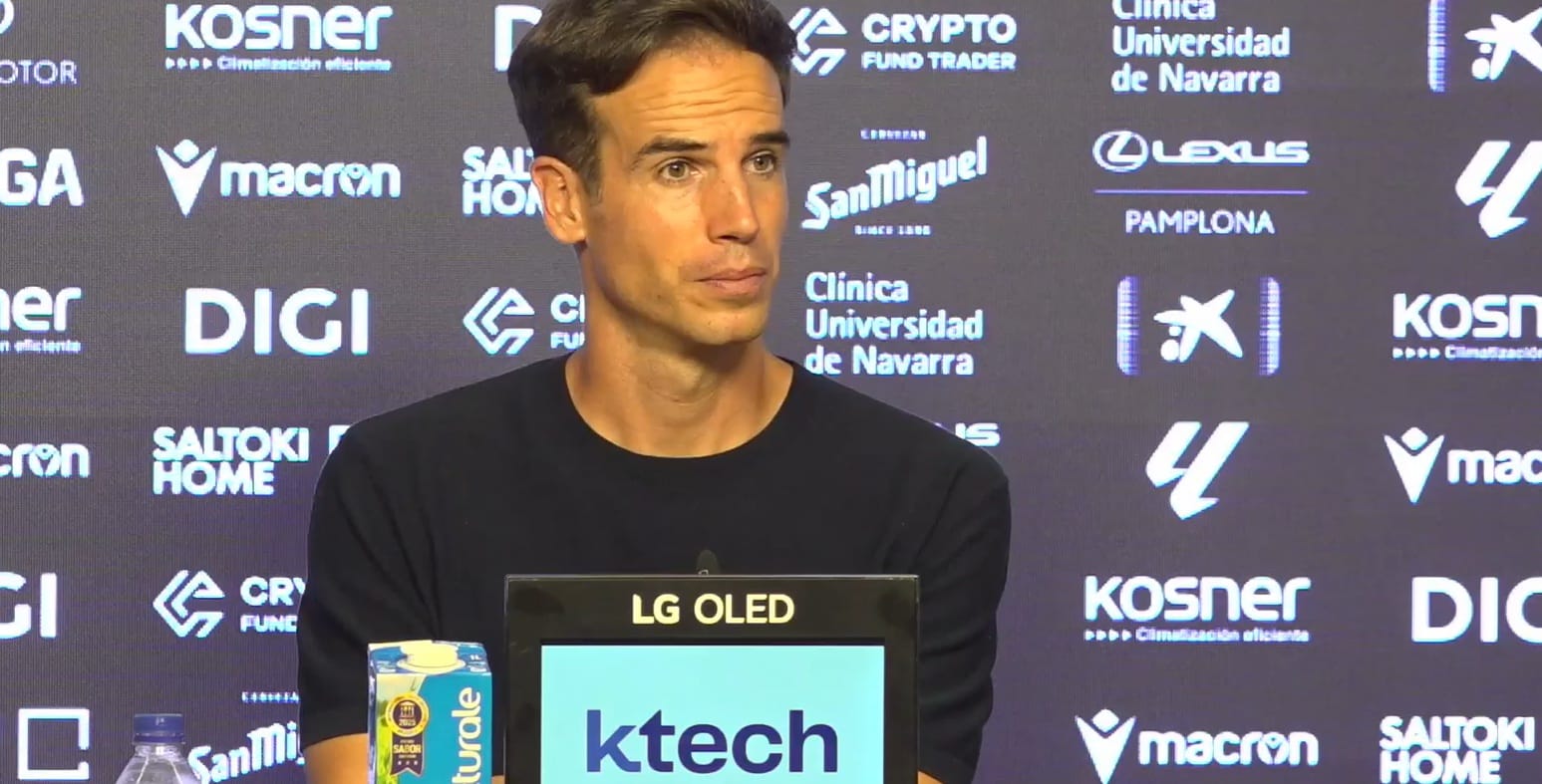 Iñigo Pérez tras el Osasuna 2-0 Rayo: «Jugar en Europa no nos hace más guapos»