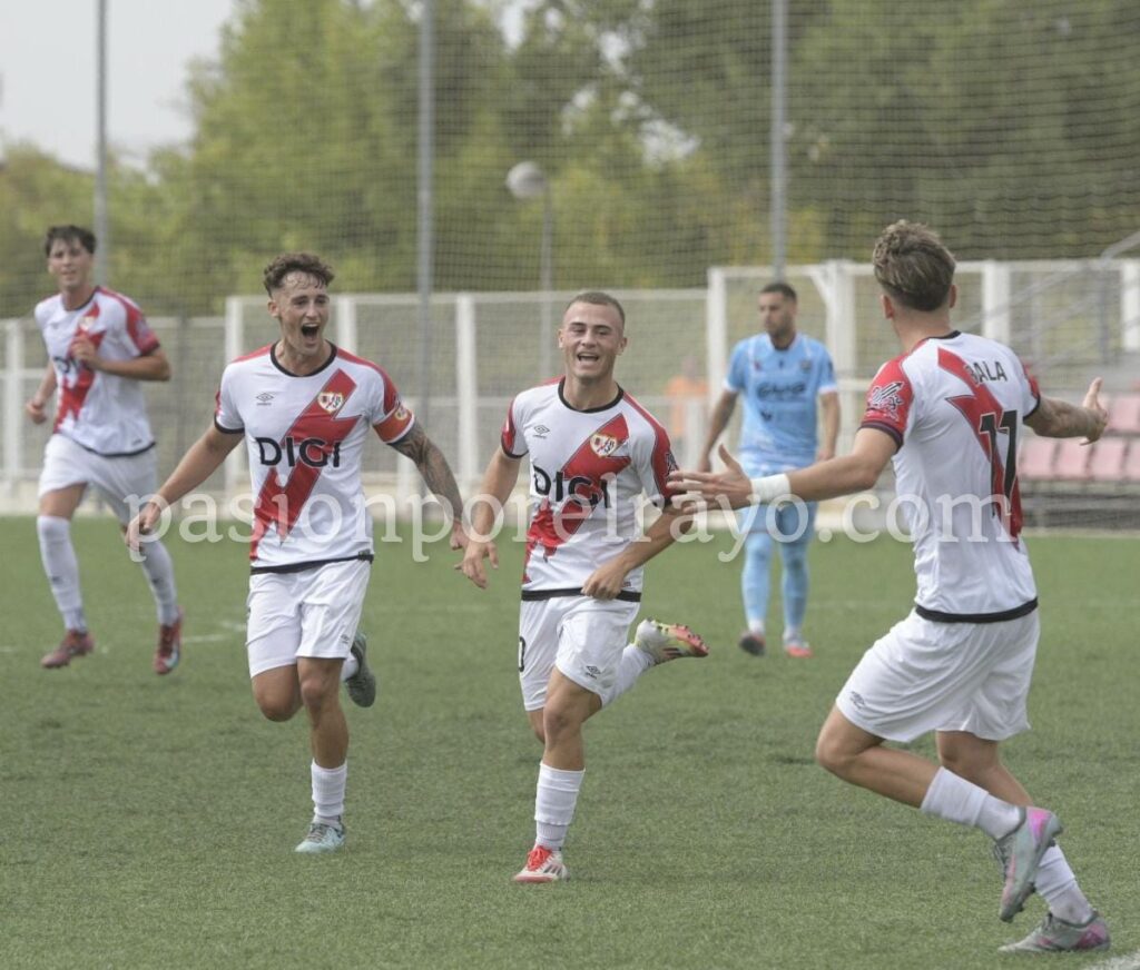 Becerra, en el Rayo B contra el CD Coria