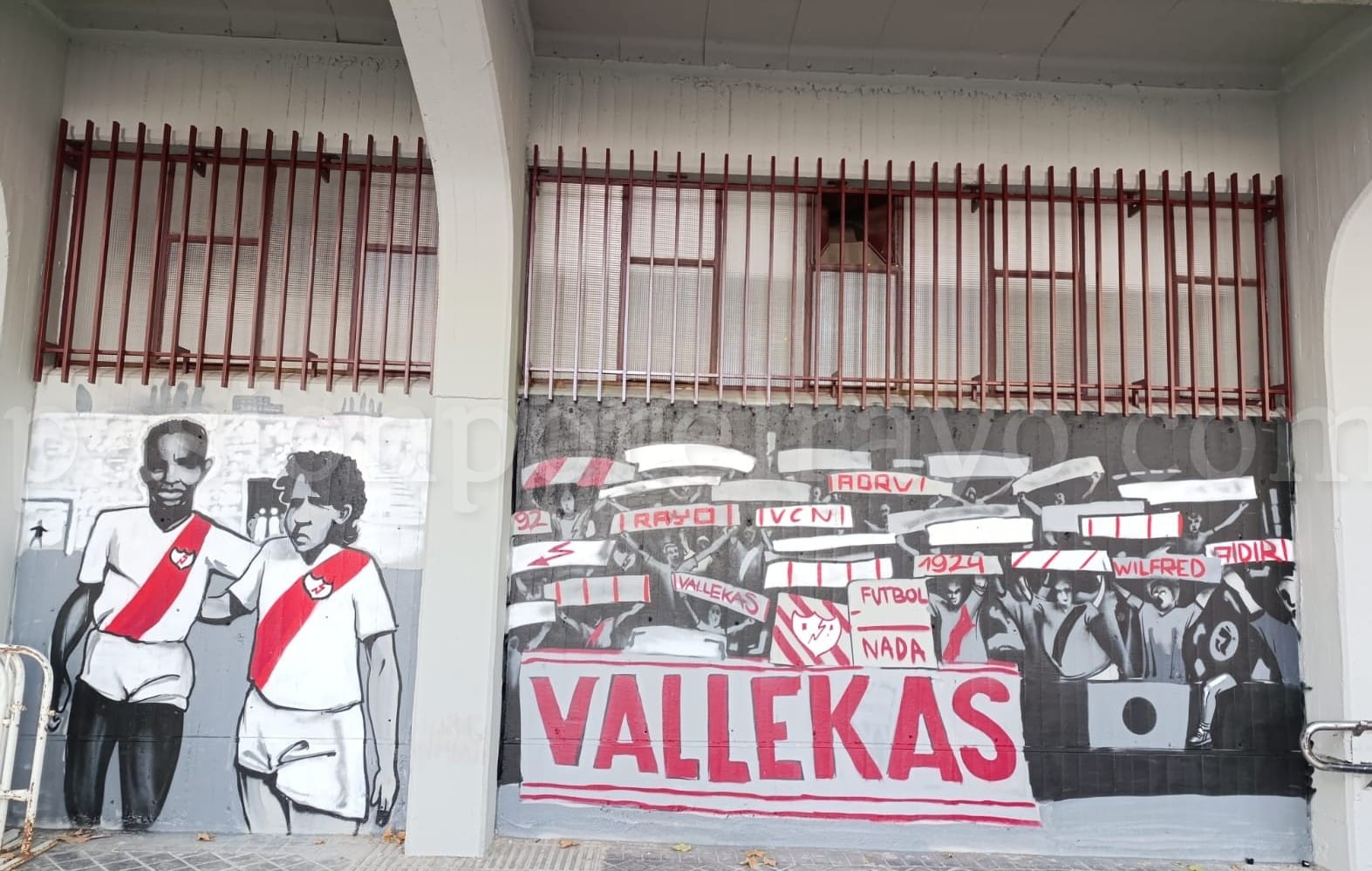El estadio de Vallecas presume de nuevo de murales