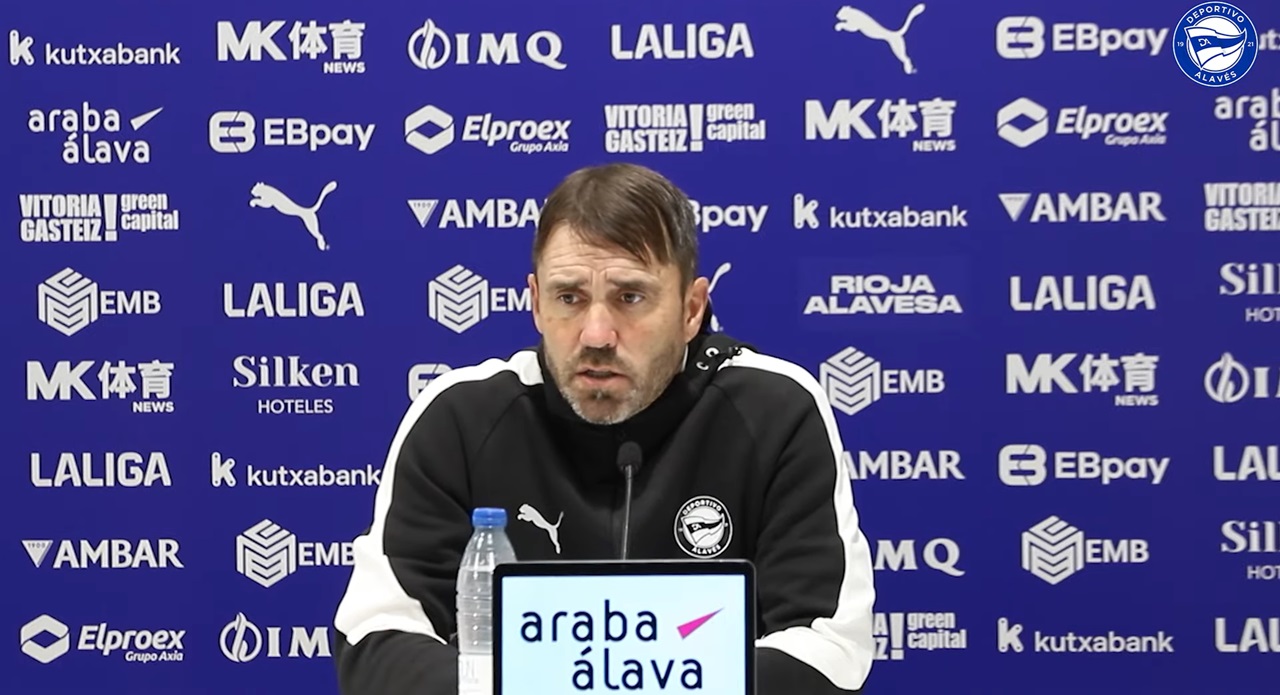 Coudet, en la previa del Rayo – Alavés: «Es un campo lindo para jugar por el ambiente»