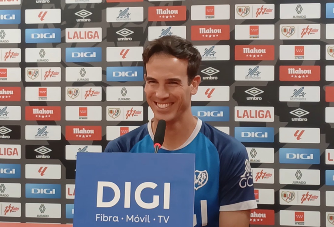 Íñigo Pérez, en la previa del Rayo – Alavés: «Son un equipo difícil de batir y muy bien organizado»