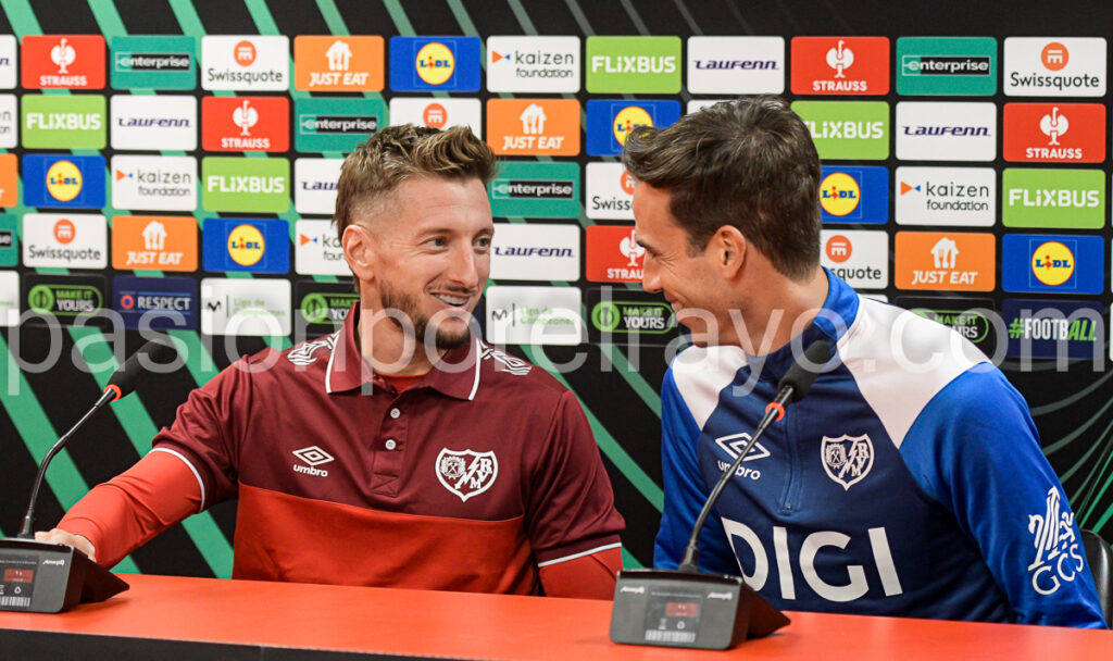 Iván Balliu e Íñigo Pérez, en la previa del Rayo - Lech Poznan