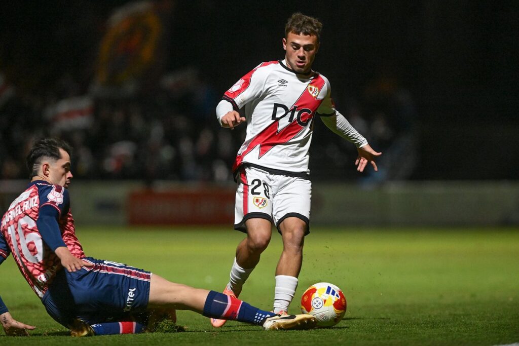 Becerra, en el Ávila - Rayo