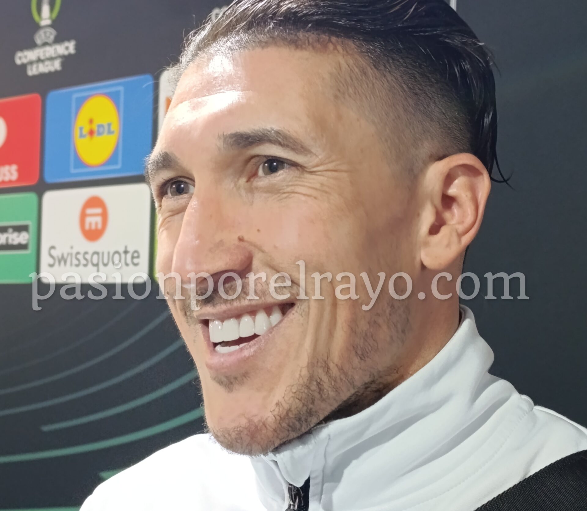 Pacha Espino (Rayo 3-0 Drita): «Tenemos que darlo todo para que se sientan orgullosos de nosotros»