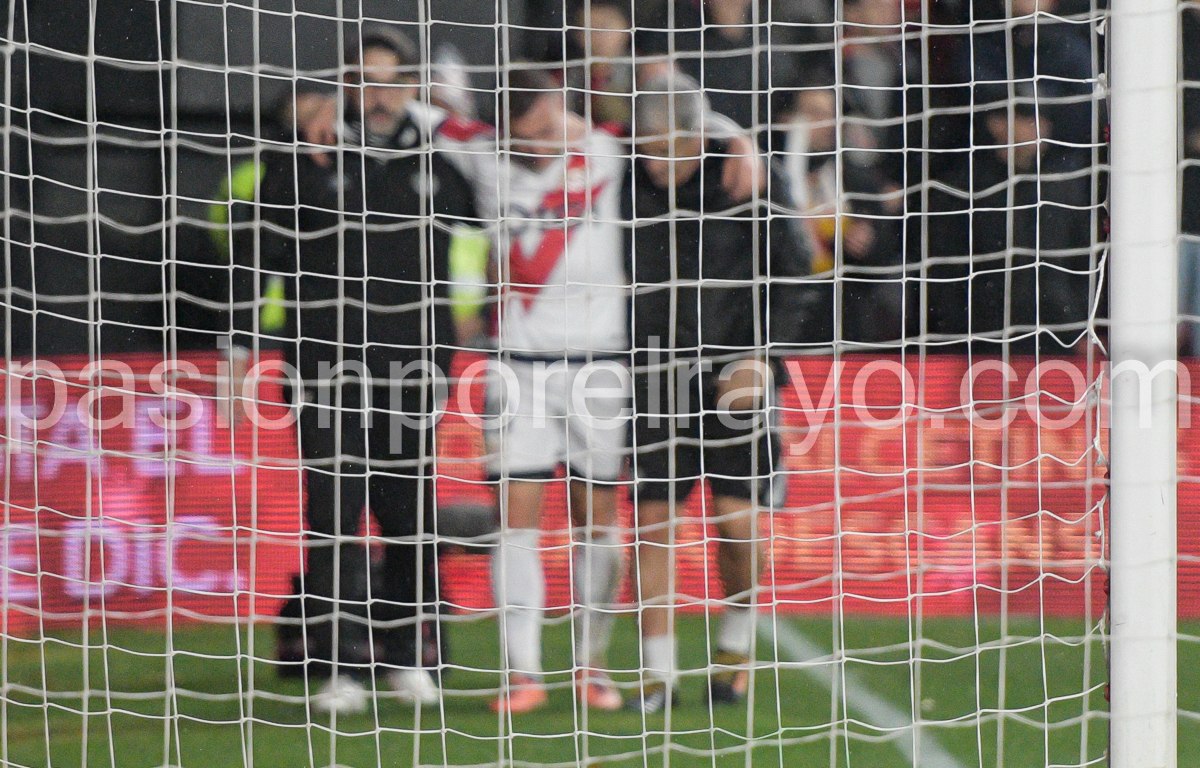 Las 3 competiciones pasan factura al Rayo Vallecano: 14 lesionados en media temporada