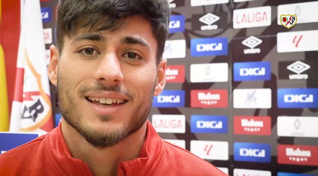 Carlos Martín, en la entrevista para el club (c) Rayo Vallecano