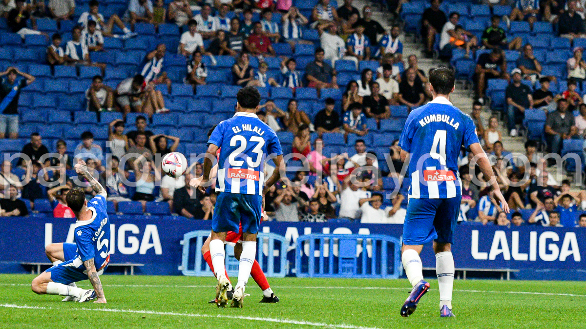 La victoria del Alavés en Cornellá encarece la jornada para el Rayo