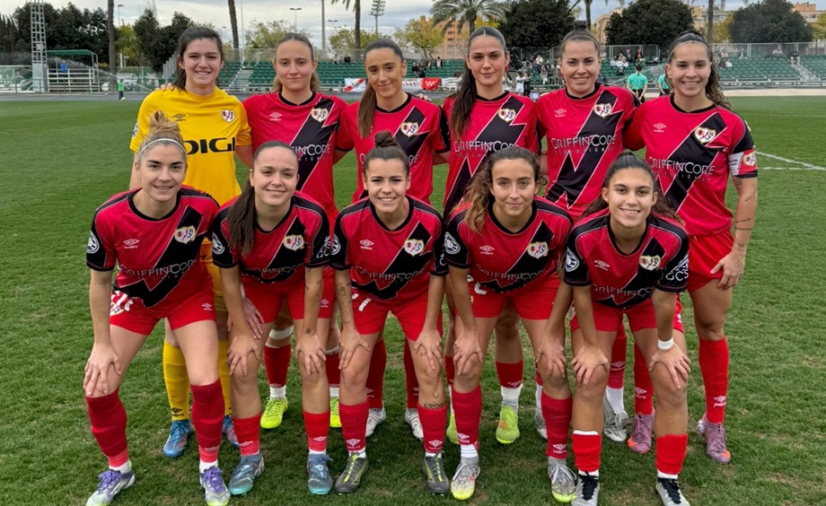 El Rayo Femenino pierde contra Ona B (4-1) y Elche (1-0) pero sigue fuera del descenso