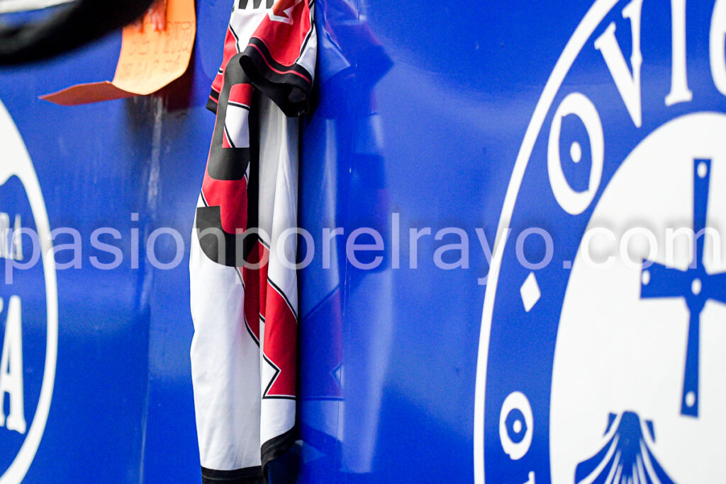 camiseta rayo oviedo