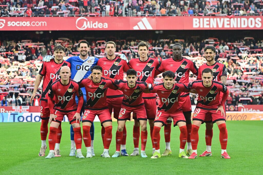 Sevilla 1-1 Rayo: Un punto más cerca de la salvación 6 alineacion rayo