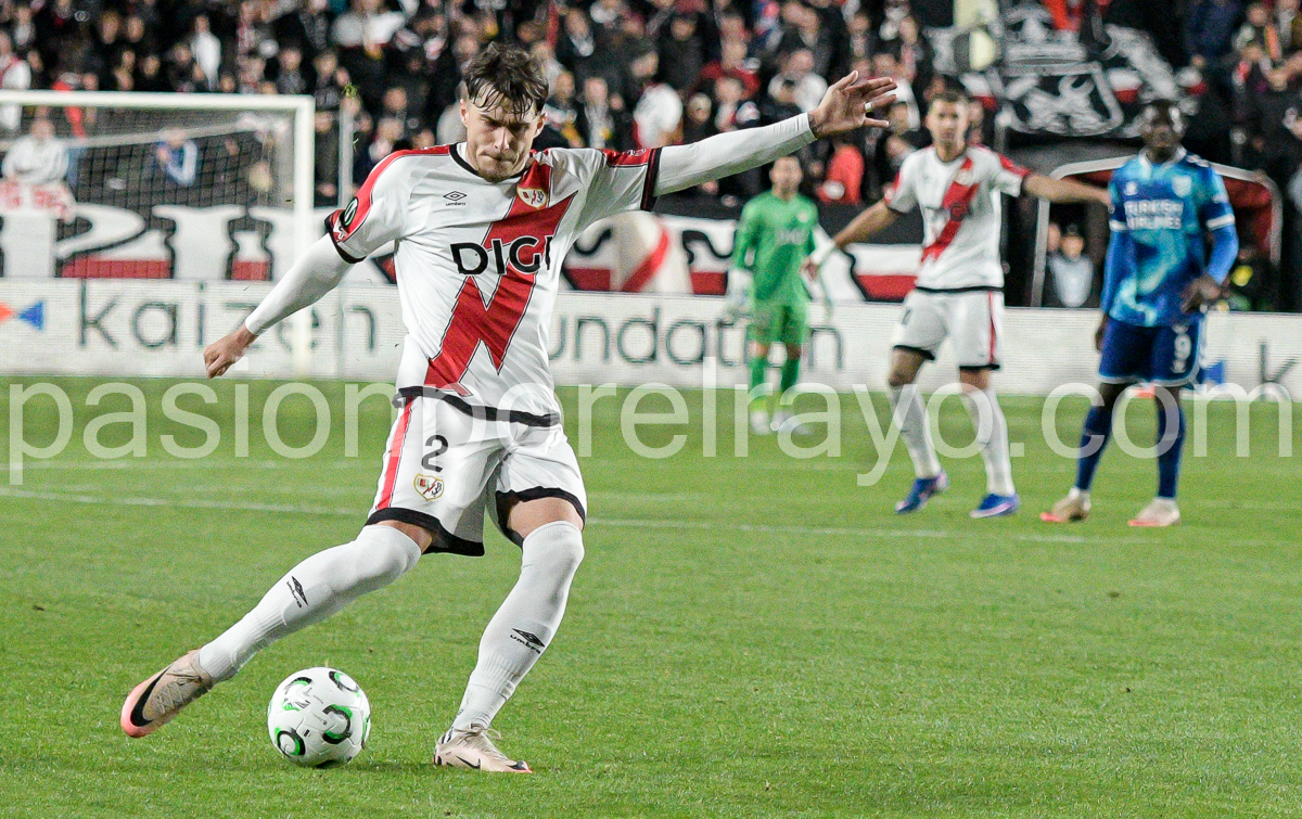 Ratiu, tras el Rayo 0-1 Samsunspor: «Hemos perdido por relajarnos»
