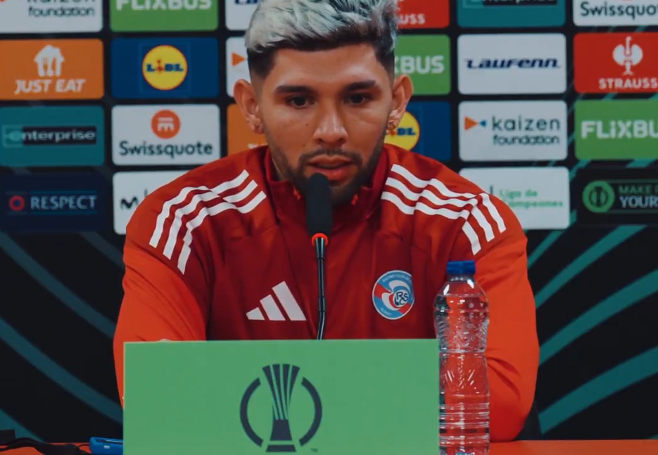 Enciso, en la previa del Rayo Vallecano - Estrasburgo (c) Estrasburgo X