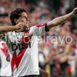 camello celebrando gol