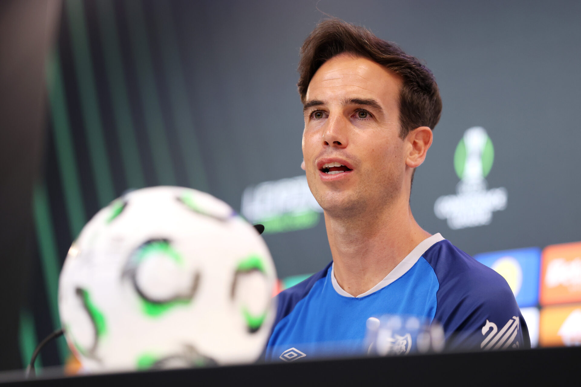 Inigo Perez en la previa de la UEFA Conference League Final 2026 (Photo by Jan Kruger - UEFA/UEFA via Getty Images)