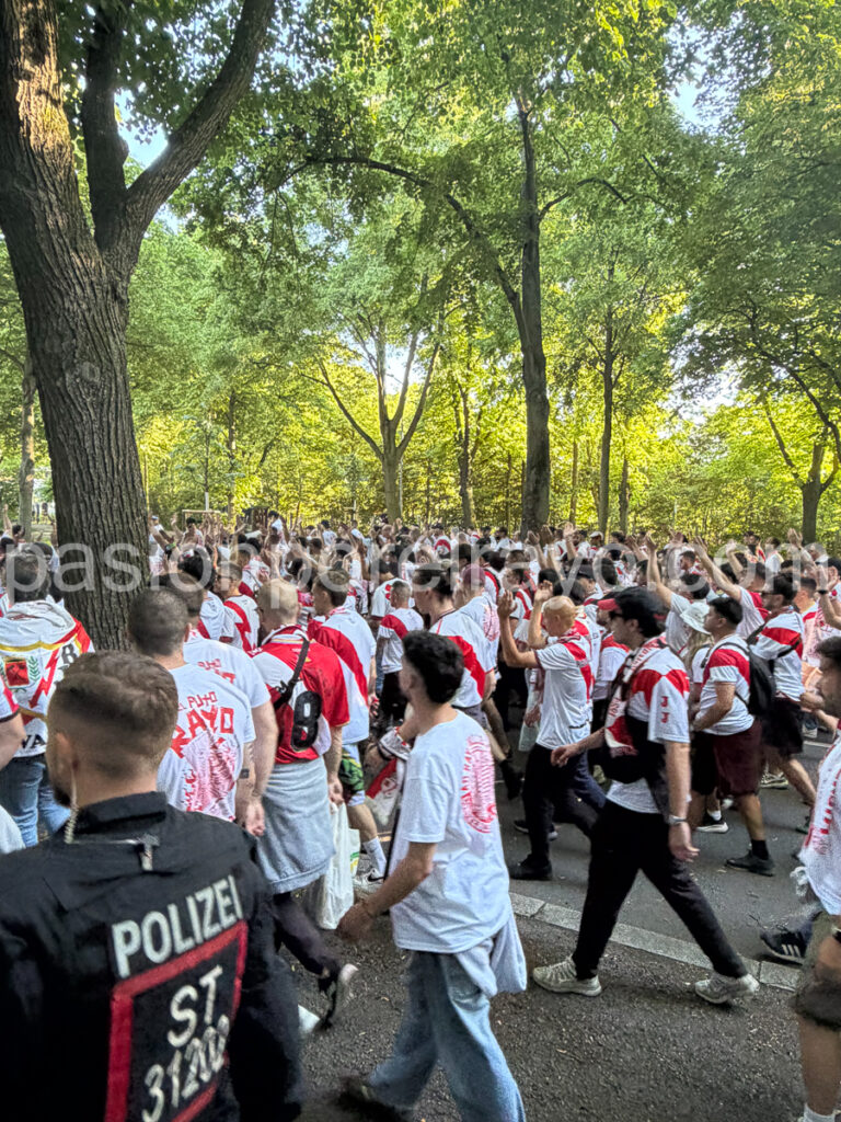 Un corteo para la historia 4 rayo vallecano corteo 5